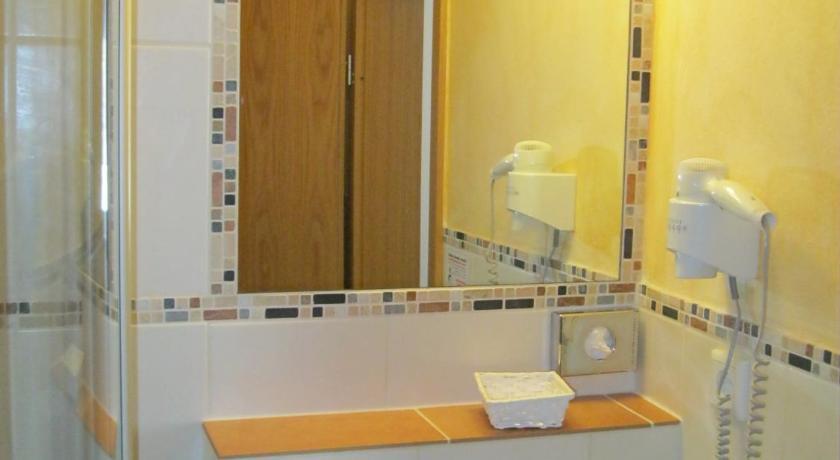 Tommes Gaestehaus Zur Muehle Schmallenberg Room photo