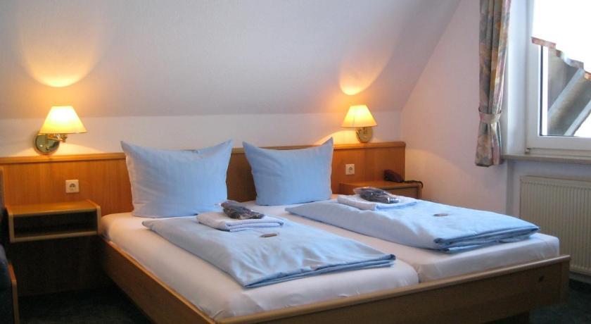 Tommes Gaestehaus Zur Muehle Schmallenberg Room photo